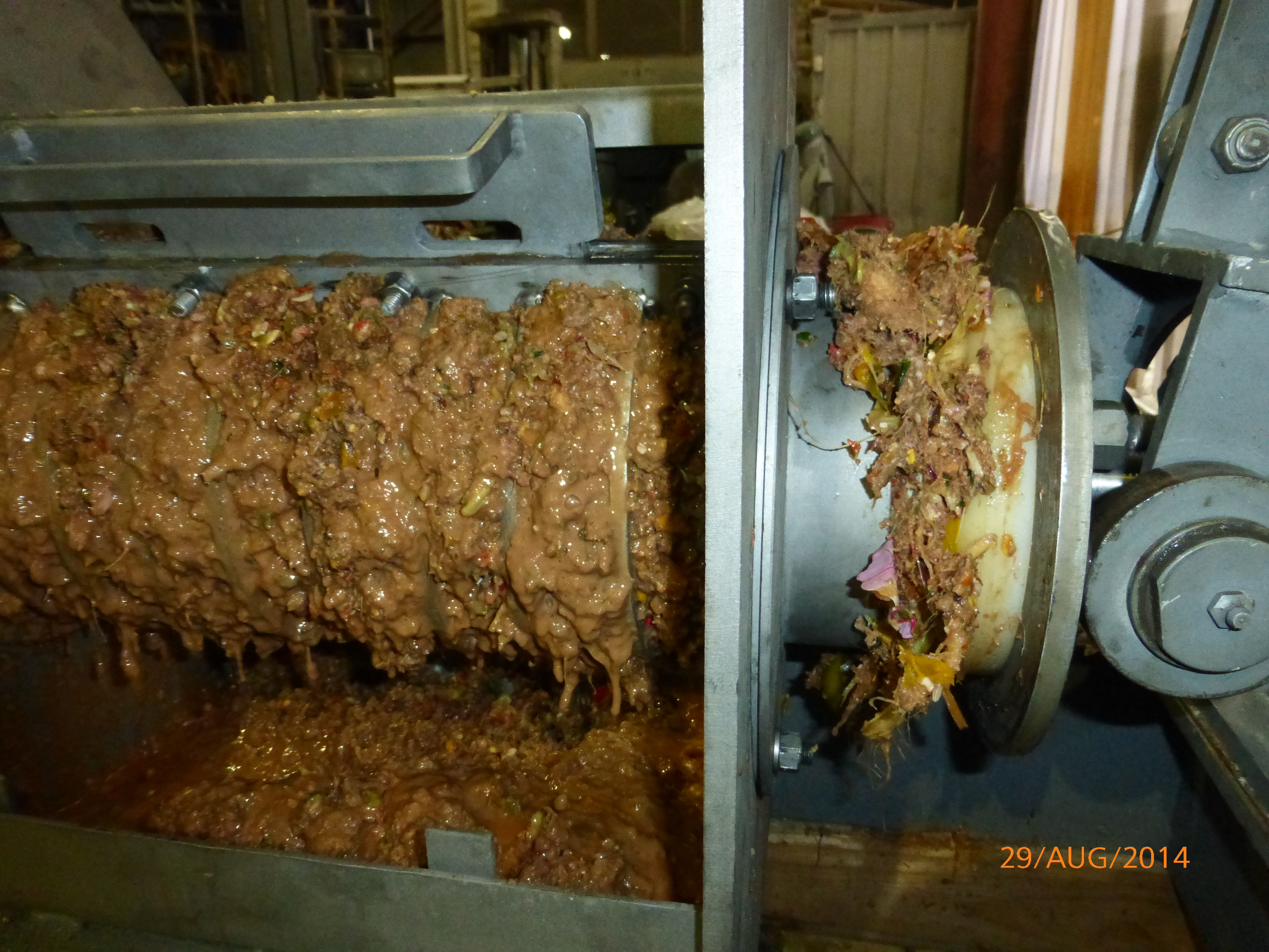 Pressurised Waste Food Separator and Compactor - Yuken Hydraulic